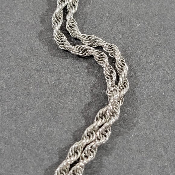 Queen Elizbeth II Sixpence Coin Heart Necklace Silvertone Vintage Monarchy 29" - Picture 6 of 6